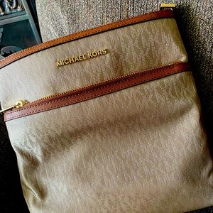 Michael Kors Crossbody